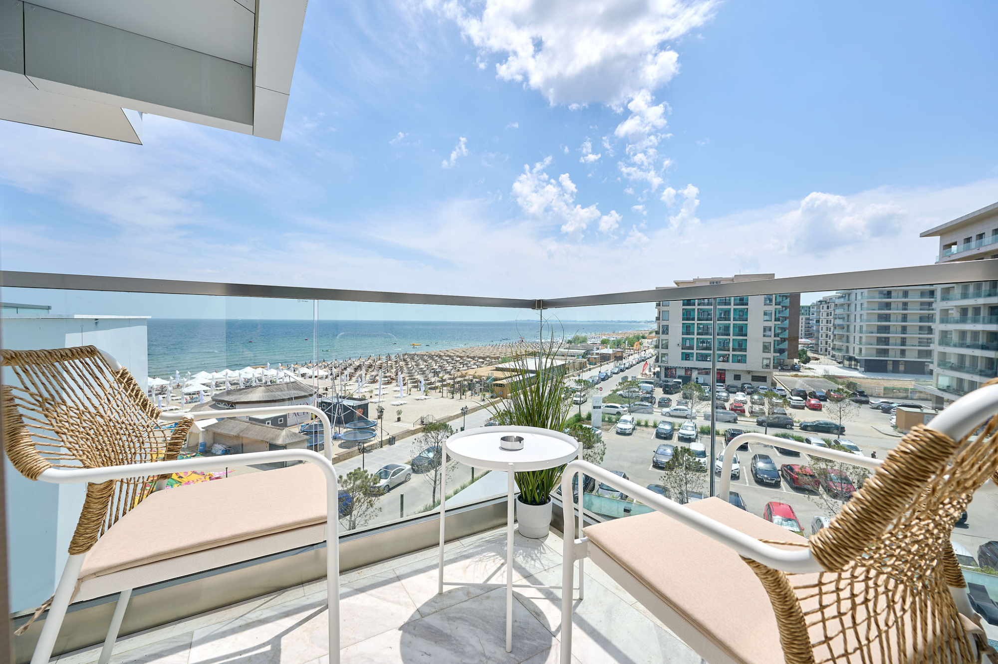 Perfect Sea View - Infinity Pool&Spa&EV friendly — Διαμέρισμα — κατάλυμα διακοπών με θέα στη θάλασσα στο Infinity Resort & SPA, Mamaia Nord, Κωνστάντζα, Ρουμανία — κύρια φωτογραφία του καταλύματος | Aqua Vista Rentals
