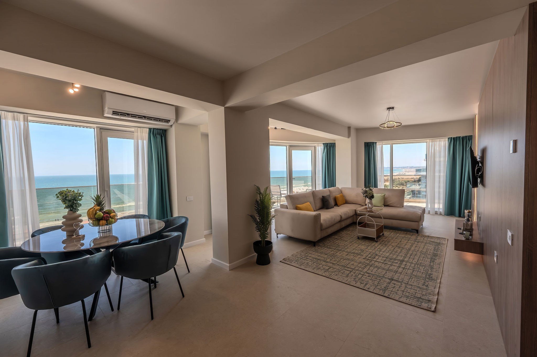 AC-618-Phantom Collection (144 SQM 2BD Panoramic Front Sea View) — Διαμέρισμα — κατάλυμα διακοπών με θέα στη θάλασσα στο Aqua Cullinan Resort & SPA, Mamaia Nord, Κωνστάντζα, Ρουμανία — φωτογραφία 2 του καταλύματος | Aqua Vista Rentals