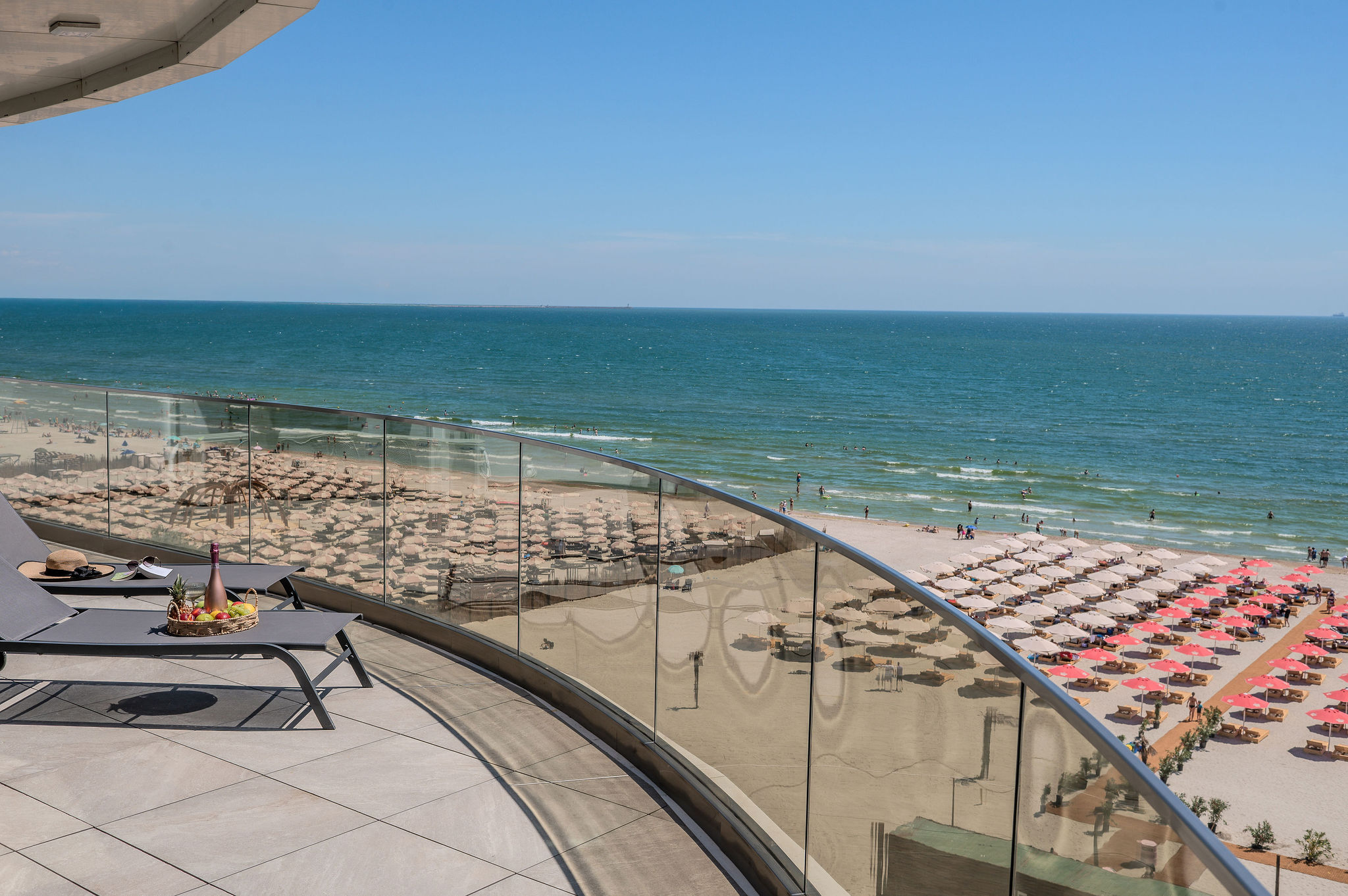 AC-618-Phantom Collection (144 SQM 2BD Panoramic Front Sea View) — Διαμέρισμα — κατάλυμα διακοπών με θέα στη θάλασσα στο Aqua Cullinan Resort & SPA, Mamaia Nord, Κωνστάντζα, Ρουμανία — φωτογραφία 3 του καταλύματος | Aqua Vista Rentals