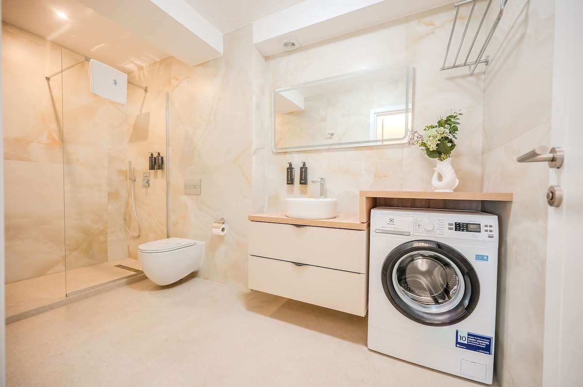 AC-631-Corniche Collection (151 SQM 2BD Corner View) — Διαμέρισμα — κατάλυμα διακοπών με θέα στην πόλη στο Aqua Cullinan Resort & SPA, Mamaia Nord, Κωνστάντζα, Ρουμανία — φωτογραφία 5 του καταλύματος | Aqua Vista Rentals