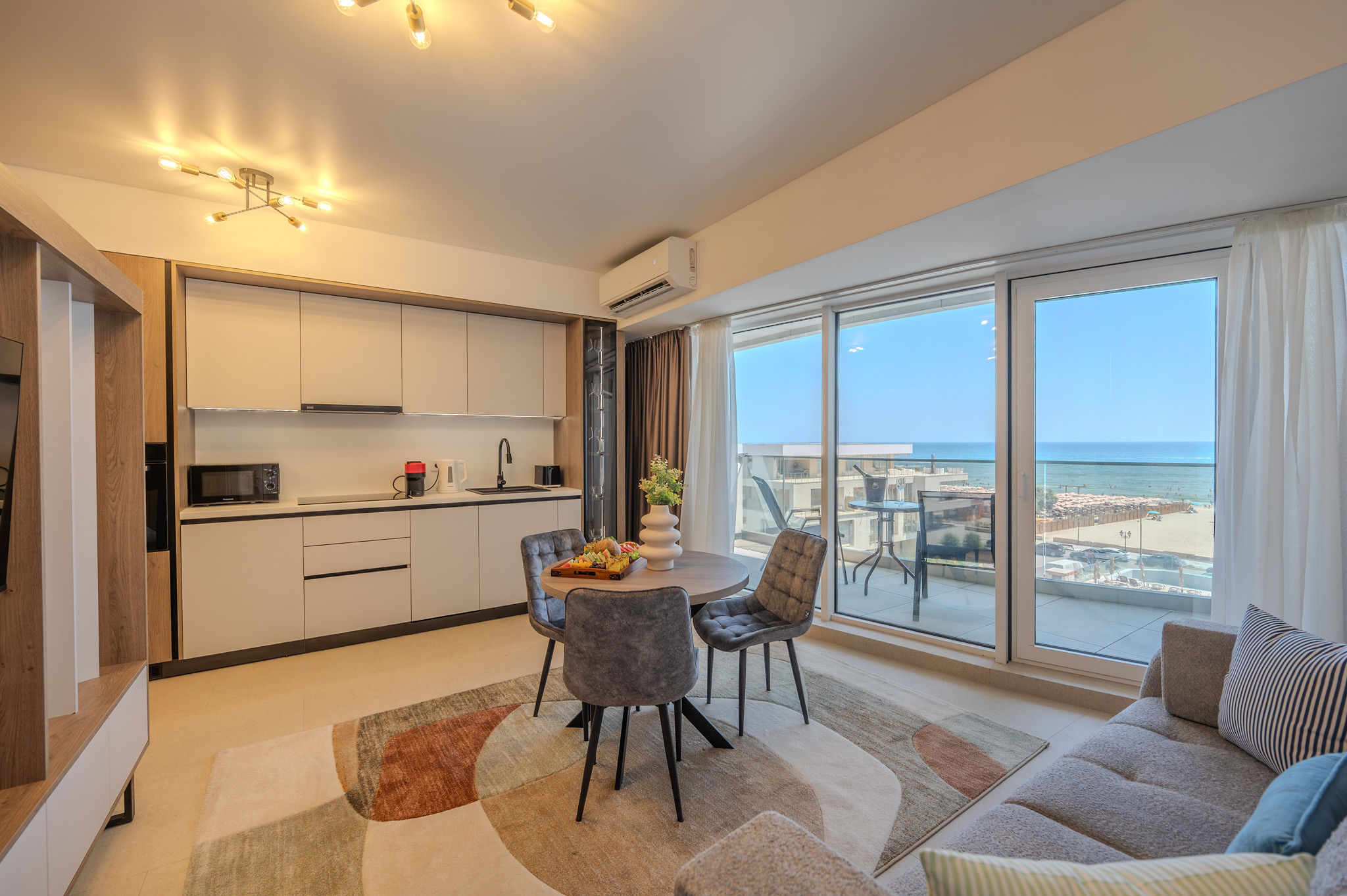 AC-407-Spectre Collection (60 SQM Studio Sea View) — Στούντιο — κατάλυμα διακοπών με θέα στη θάλασσα στο Aqua Cullinan Resort & SPA, Mamaia Nord, Κωνστάντζα, Ρουμανία — φωτογραφία 8 του καταλύματος | Aqua Vista Rentals