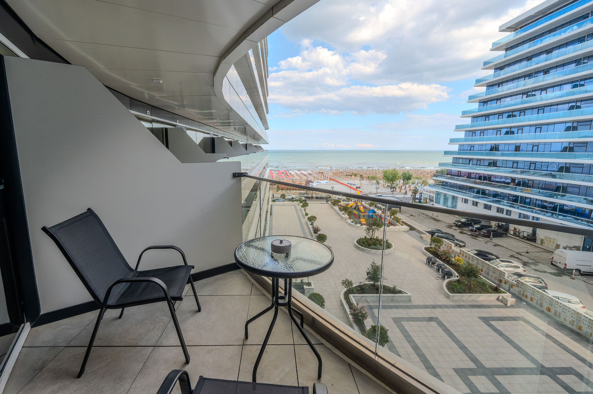 AC-427-Acove Collection (79 SQM. 2BD Studio Sea View) — Στούντιο — κατάλυμα διακοπών με θέα στη θάλασσα στο Aqua Cullinan Resort & SPA, Mamaia Nord, Κωνστάντζα, Ρουμανία — κύρια φωτογραφία του καταλύματος | Aqua Vista Rentals