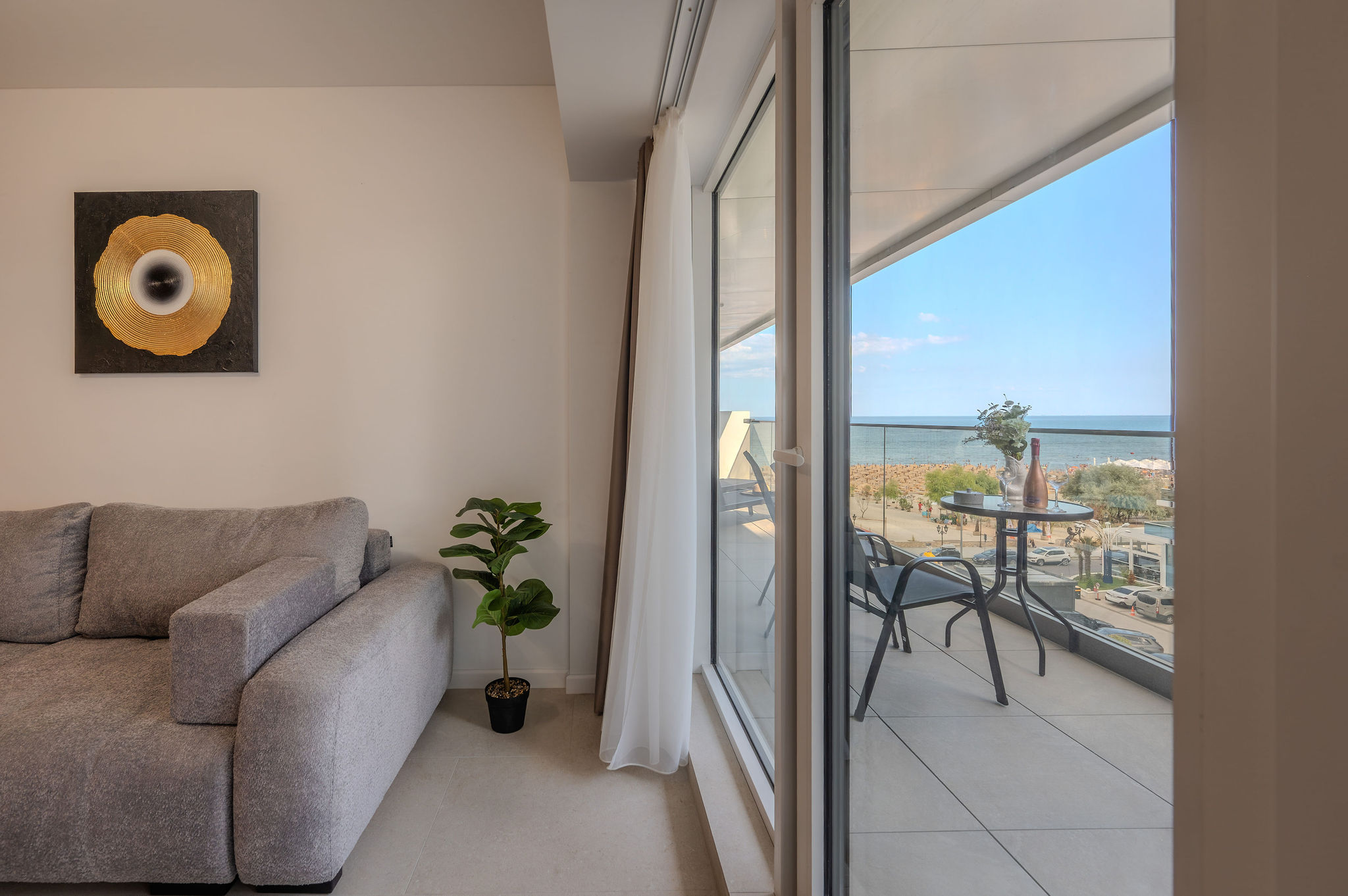 AC-422-Wraith Collection (102 SQM 2BD Family Sea View) — Διαμέρισμα — κατάλυμα διακοπών με θέα στη θάλασσα στο Aqua Cullinan Resort & SPA, Mamaia Nord, Κωνστάντζα, Ρουμανία — φωτογραφία 4 του καταλύματος | Aqua Vista Rentals