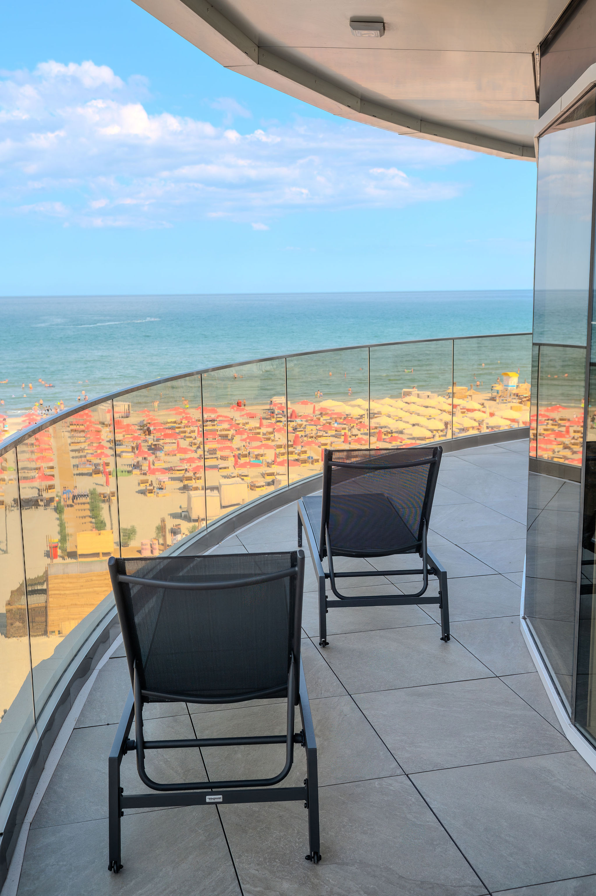 AC-418-Phantom Collection (144 SQM 2BD Panoramic Front Sea View) — Διαμέρισμα — κατάλυμα διακοπών με θέα στη θάλασσα στο Aqua Cullinan Resort & SPA, Mamaia Nord, Κωνστάντζα, Ρουμανία — κύρια φωτογραφία του καταλύματος | Aqua Vista Rentals
