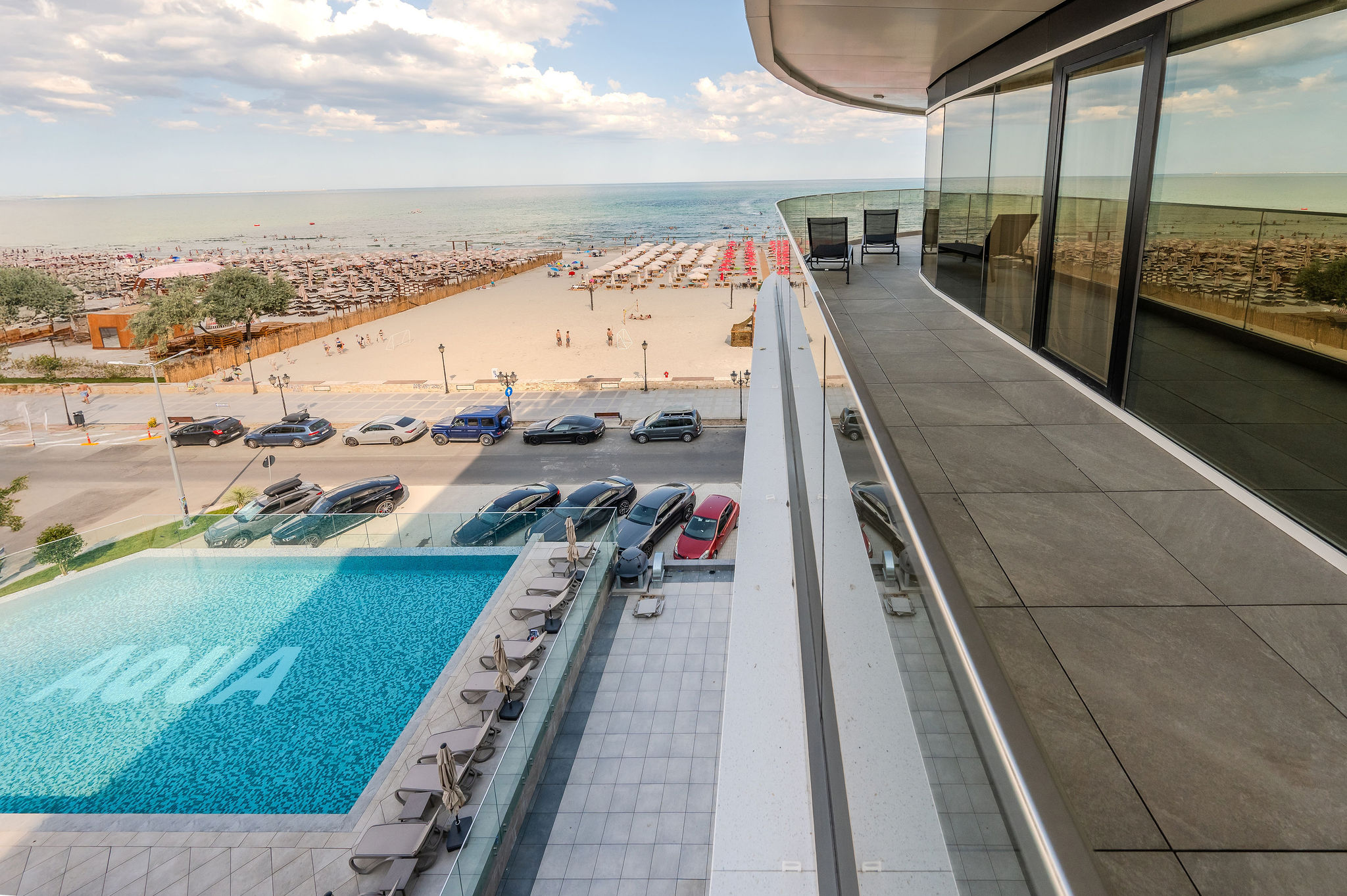 AC-419-Phantom Collection (144 SQM 2BD Panoramic Front Sea View) — Διαμέρισμα — κατάλυμα διακοπών με θέα στη θάλασσα στο Aqua Cullinan Resort & SPA, Mamaia Nord, Κωνστάντζα, Ρουμανία — φωτογραφία 8 του καταλύματος | Aqua Vista Rentals