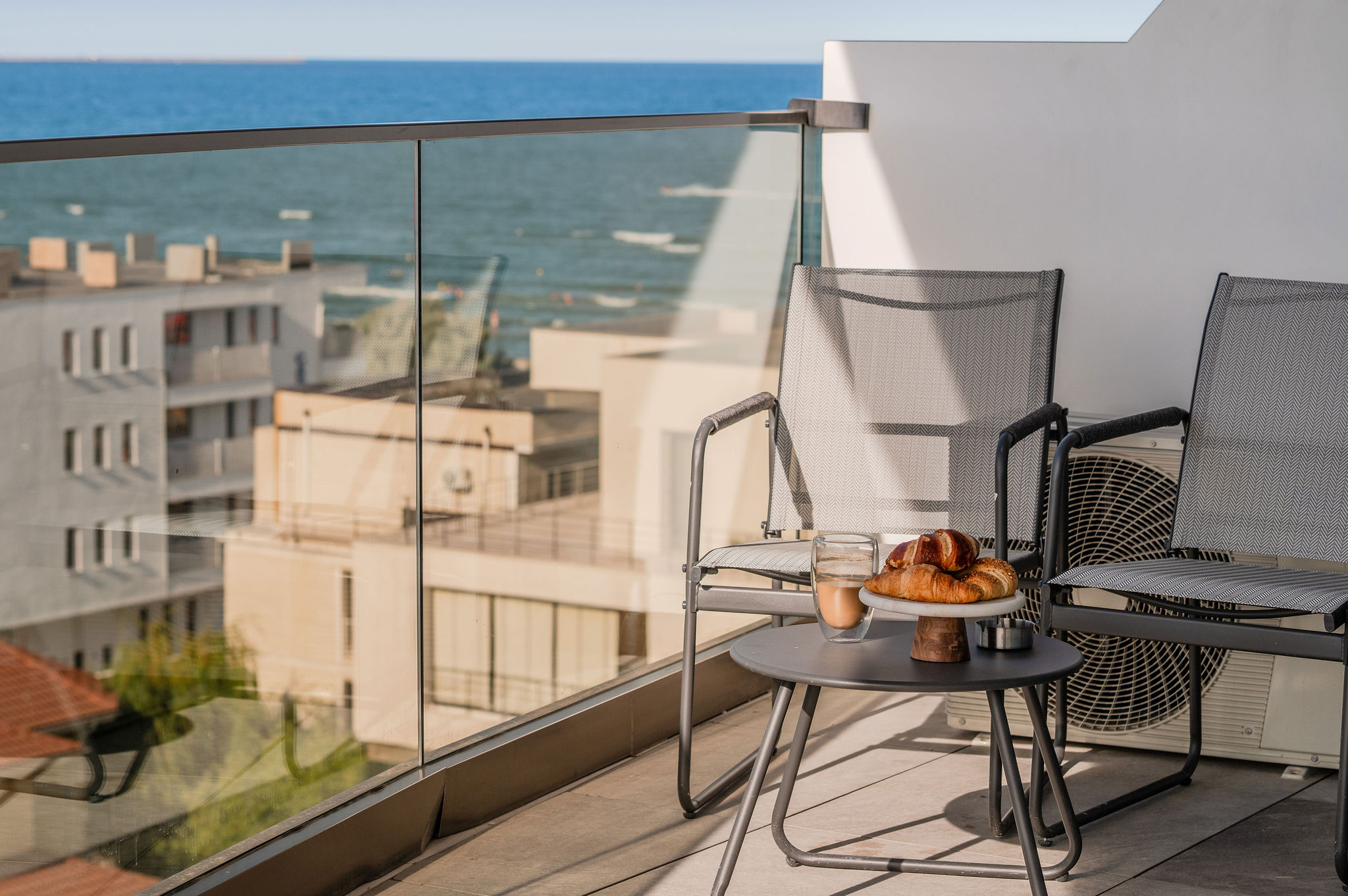 AC-405-Corniche Collection (151 SQM 2BD Corner View) — Διαμέρισμα — κατάλυμα διακοπών με θέα στην πόλη στο Aqua Cullinan Resort & SPA, Mamaia Nord, Κωνστάντζα, Ρουμανία — φωτογραφία 8 του καταλύματος | Aqua Vista Rentals