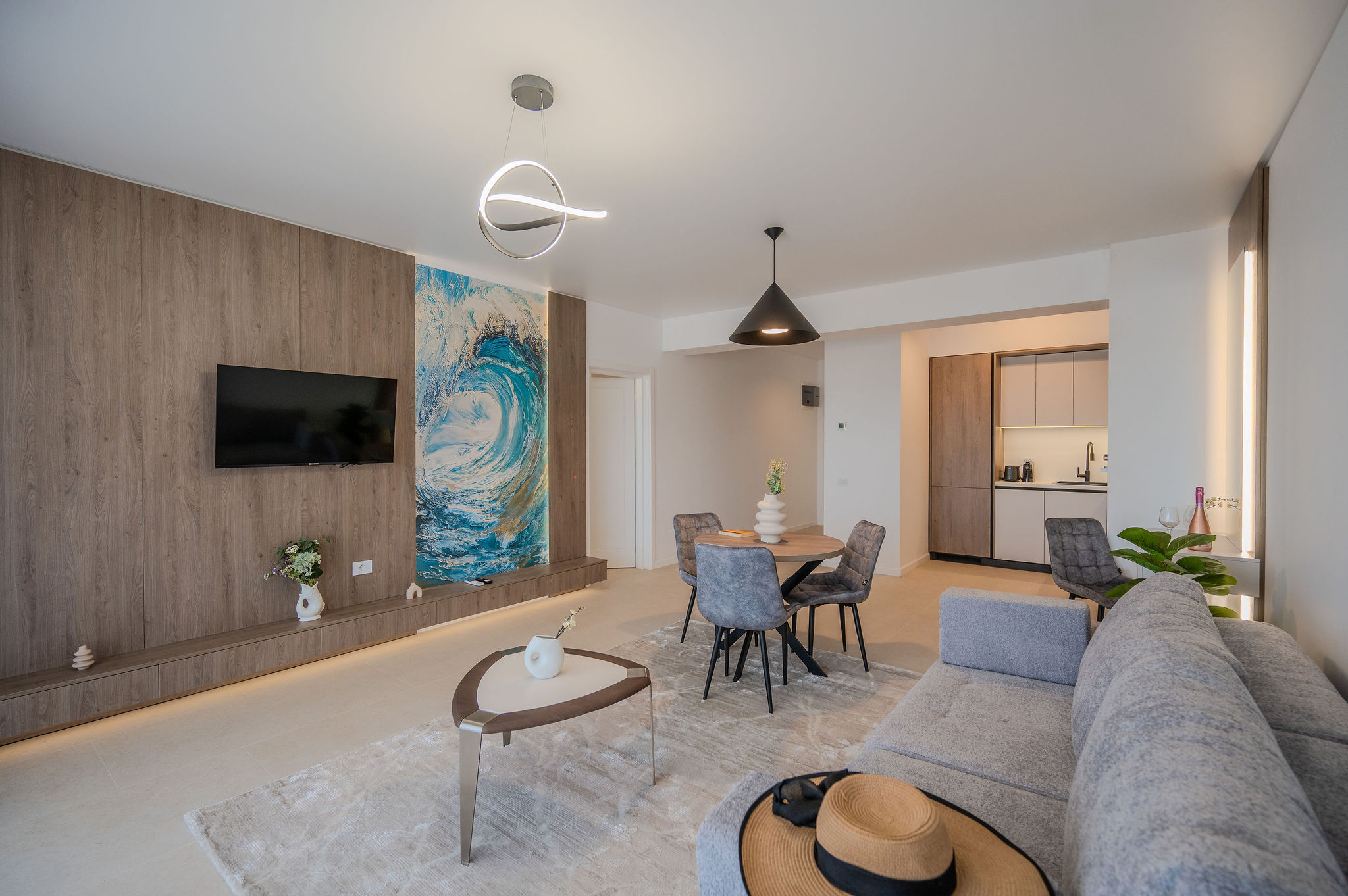 AC-401-Silver Spirit Collection (104 SQM 1BD+ City View) — Διαμέρισμα — κατάλυμα διακοπών με θέα στην πόλη στο Aqua Cullinan Resort & SPA, Mamaia Nord, Κωνστάντζα, Ρουμανία — φωτογραφία 2 του καταλύματος | Aqua Vista Rentals