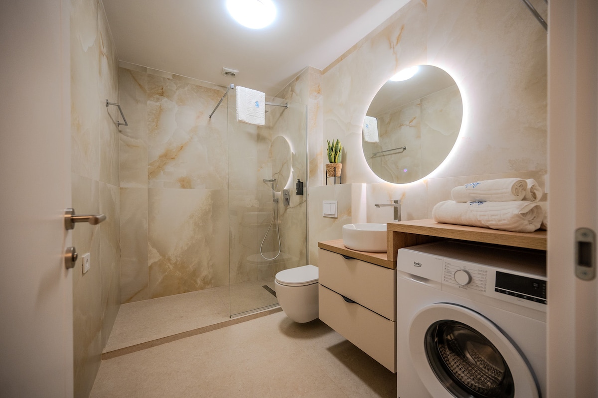 AC-223-Spectre Collection (60 SQM Studio Sea View) — Στούντιο — κατάλυμα διακοπών με θέα στη θάλασσα στο Aqua Cullinan Resort & SPA, Mamaia Nord, Κωνστάντζα, Ρουμανία — φωτογραφία 8 του καταλύματος | Aqua Vista Rentals
