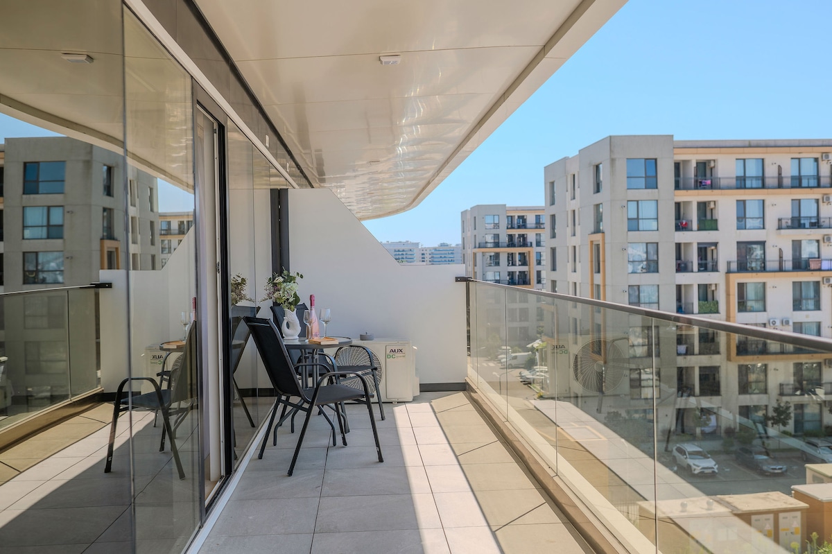 AC-233-Silver Shadow Collection (89 SQM 1BD City View) — Διαμέρισμα — κατάλυμα διακοπών με θέα στην πόλη στο Aqua Cullinan Resort & SPA, Mamaia Nord, Κωνστάντζα, Ρουμανία — φωτογραφία 3 του καταλύματος | Aqua Vista Rentals