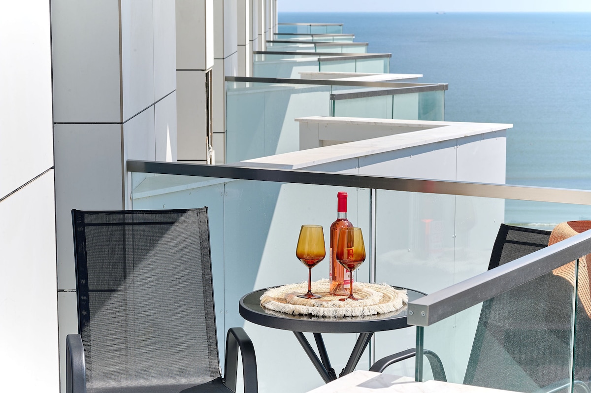 Sand Apartment Spa&Pool in Infinity Beach Resort - parking — Διαμέρισμα — κατάλυμα διακοπών με θέα στη θάλασσα στο Infinity Resort & SPA, Mamaia Nord, Κωνστάντζα, Ρουμανία — φωτογραφία 8 του καταλύματος | Aqua Vista Rentals