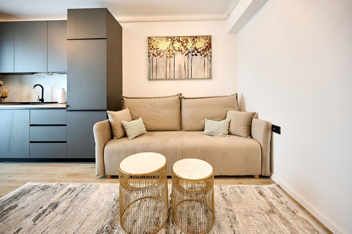 Sea la Vie Apt 240 in Infinity Beach Resort - parking — Διαμέρισμα — κατάλυμα διακοπών στο Infinity Resort & SPA, Mamaia Nord, Κωνστάντζα, Ρουμανία — φωτογραφία 2 του καταλύματος | Aqua Vista Rentals
