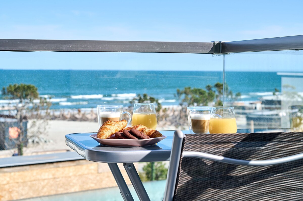 Vlezal Apartment Spa&Pool Beach Resort — Διαμέρισμα — κατάλυμα διακοπών με θέα στη θάλασσα στο Infinity Resort & SPA, Mamaia Nord, Κωνστάντζα, Ρουμανία — κύρια φωτογραφία του καταλύματος | Aqua Vista Rentals