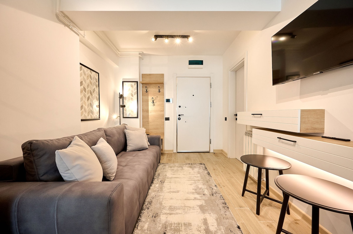 The Point Studio in Infinity Spa&Pools Resort - parking — Στούντιο — κατάλυμα διακοπών στο Infinity Resort & SPA, Mamaia Nord, Κωνστάντζα, Ρουμανία — φωτογραφία 2 του καταλύματος | Aqua Vista Rentals