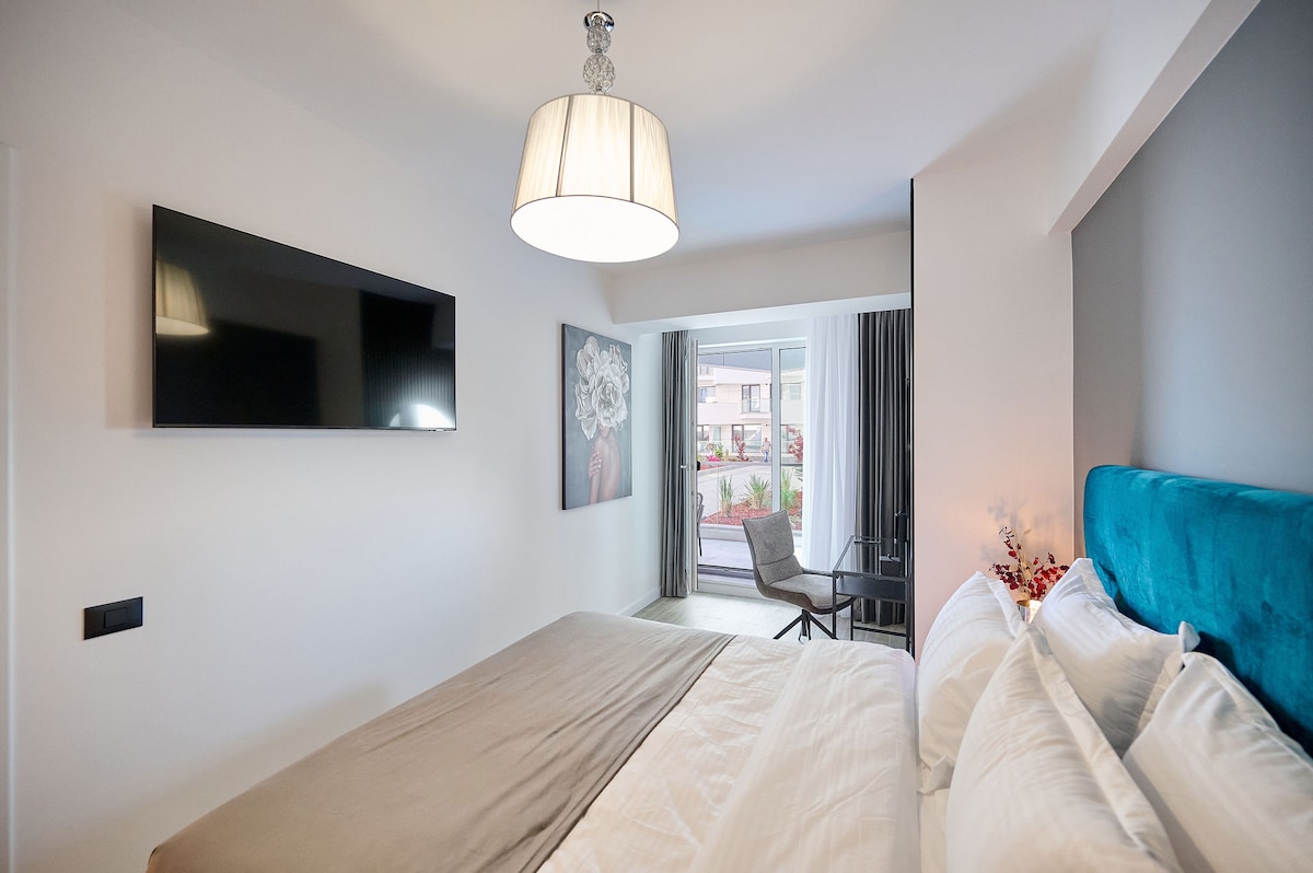 JAD Apartment in Infinity Beach Resort - parking — Διαμέρισμα — κατάλυμα διακοπών με θέα στη θάλασσα στο Infinity Resort & SPA, Mamaia Nord, Κωνστάντζα, Ρουμανία — φωτογραφία 4 του καταλύματος | Aqua Vista Rentals