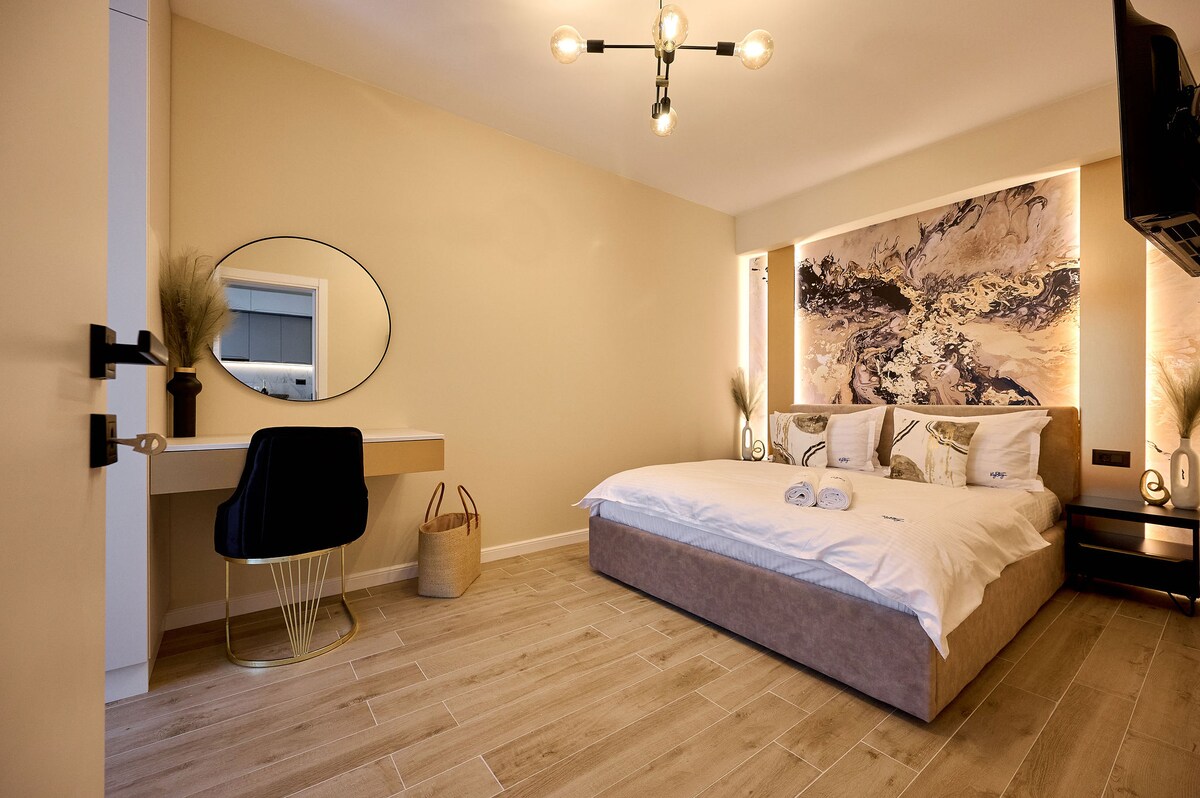 Infinity by Sea Apartment Beach Resort - parking — Διαμέρισμα — κατάλυμα διακοπών με θέα στη θάλασσα στο Infinity Resort & SPA, Mamaia Nord, Κωνστάντζα, Ρουμανία — φωτογραφία 2 του καταλύματος | Aqua Vista Rentals