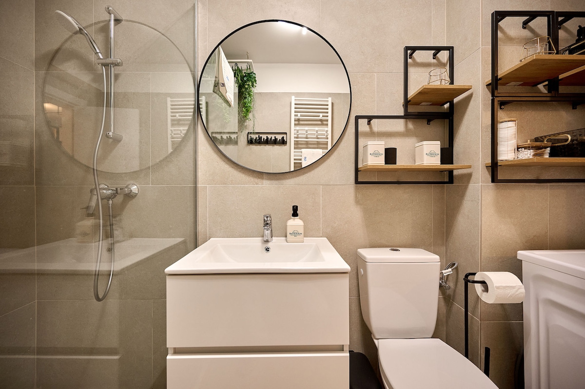 Infinity by Sea Apartment Beach Resort - parking — Διαμέρισμα — κατάλυμα διακοπών με θέα στη θάλασσα στο Infinity Resort & SPA, Mamaia Nord, Κωνστάντζα, Ρουμανία — φωτογραφία 8 του καταλύματος | Aqua Vista Rentals