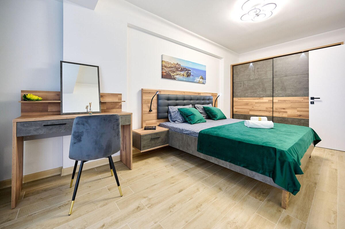 Star Apartment in Infinity Beach Resort - parking — Διαμέρισμα — κατάλυμα διακοπών στο Infinity Resort & SPA, Mamaia Nord, Κωνστάντζα, Ρουμανία — κύρια φωτογραφία του καταλύματος | Aqua Vista Rentals