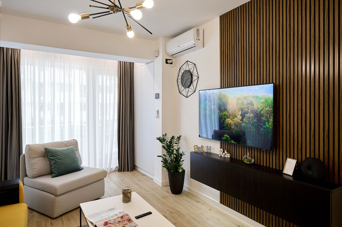 Infinity Summer Crib Beach Resort - parking — Διαμέρισμα — κατάλυμα διακοπών στο Infinity Resort & SPA, Mamaia Nord, Κωνστάντζα, Ρουμανία — φωτογραφία 2 του καταλύματος | Aqua Vista Rentals