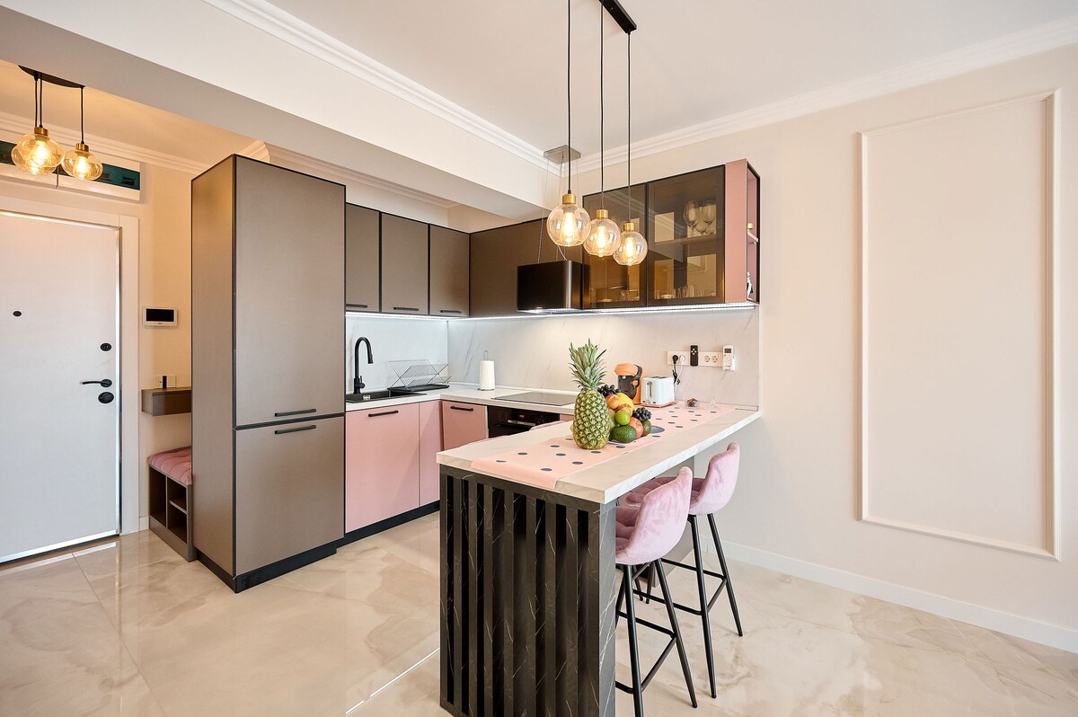 Wave n’ Sea Apartment in Infinity Beach Resort - parking — Διαμέρισμα — κατάλυμα διακοπών με θέα στη θάλασσα στο Infinity Resort & SPA, Mamaia Nord, Κωνστάντζα, Ρουμανία — φωτογραφία 3 του καταλύματος | Aqua Vista Rentals