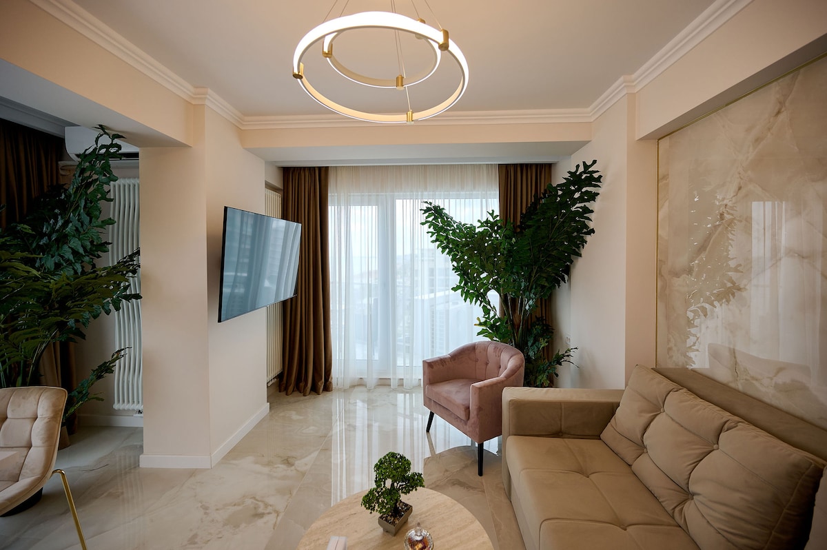 Beach Bliss Apartment in Infinity Beach Resort parking — Διαμέρισμα — κατάλυμα διακοπών στο Infinity Resort & SPA, Mamaia Nord, Κωνστάντζα, Ρουμανία — φωτογραφία 3 του καταλύματος | Aqua Vista Rentals