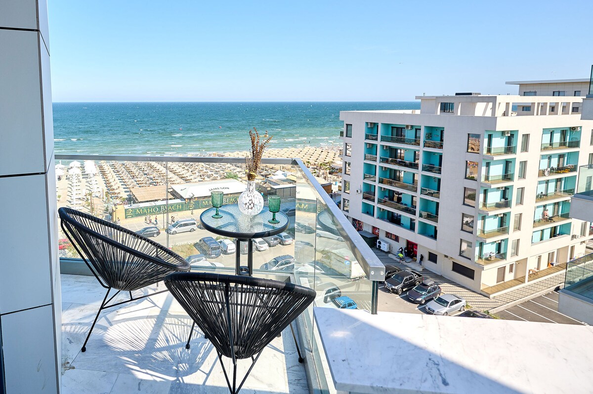 Smarald Sea View Apartment in Infinity Beach Resort - parking — Διαμέρισμα — κατάλυμα διακοπών με θέα στη θάλασσα στο Infinity Resort & SPA, Mamaia Nord, Κωνστάντζα, Ρουμανία — κύρια φωτογραφία του καταλύματος | Aqua Vista Rentals