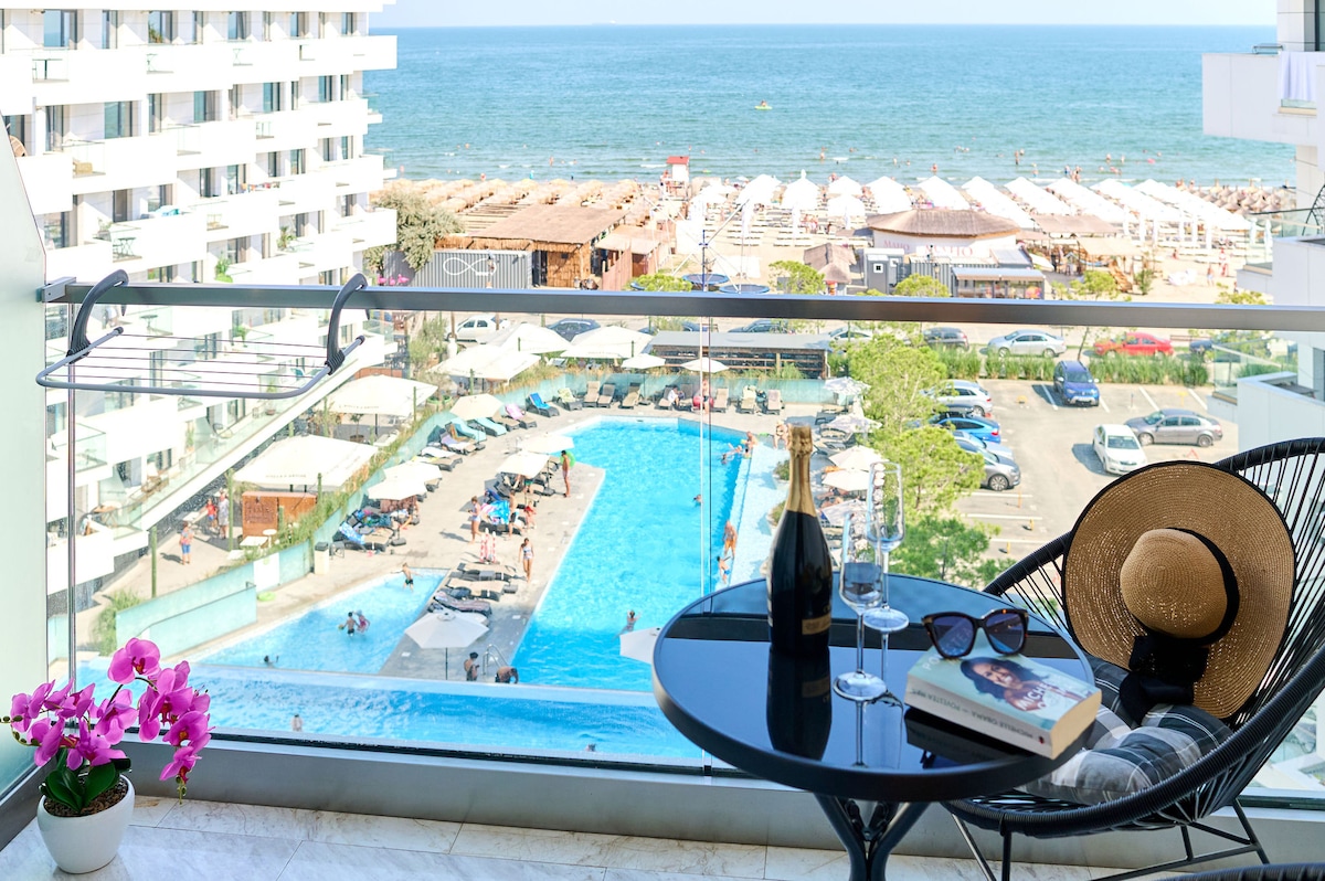 Studio M47 Infinity beach resort — Studio — închiriere de vacanță cu vedere la mare în Infinity Resort & SPA, Mamaia Nord, Constanța, România — fotografia principală a proprietății | Aqua Vista Rentals